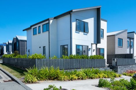 Photo of property in 17 Waenganui Road, Hobsonville, Auckland, 0616