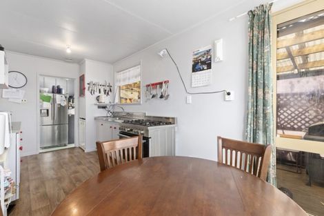 Photo of property in 42 Ross Crescent, Fairfield, Hamilton, 3214