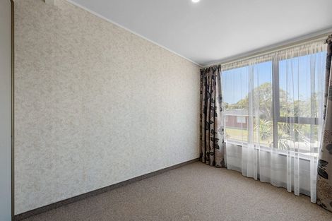 Photo of property in 8 Julian Place, Westown, New Plymouth, 4310