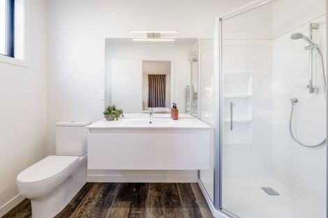 Photo of property in 5 Lorne Street, Lake Hayes, Queenstown, 9304