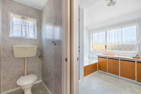 Photo of property in 6b Kapui Place, Waitara, 4320