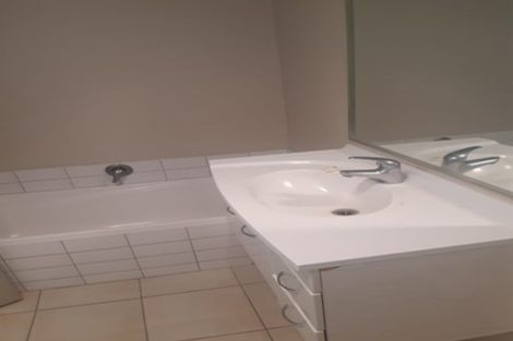 Photo of property in 41/64 Kawaha Point Road, Kawaha Point, Rotorua, 3010