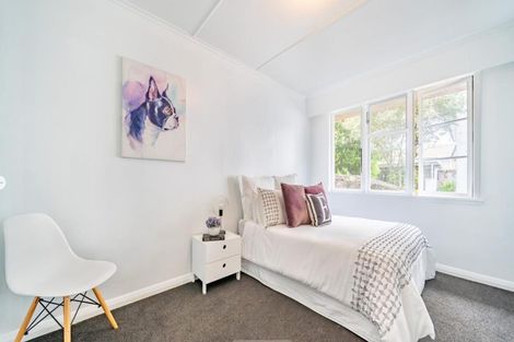 Photo of property in 11 Montgomery Crescent, Clouston Park, Upper Hutt, 5018