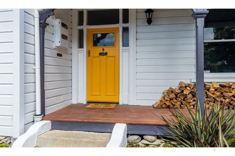 Photo of property in 43 Rhodes Street, Waimate, 7924