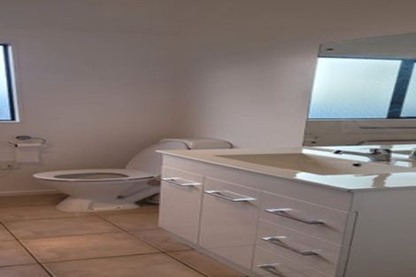 Photo of property in 5/26 Pannill Place, Oteha, Auckland, 0632