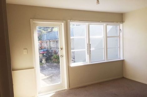 Photo of property in 17 Connolly Avenue, Mount Roskill, Auckland, 1041