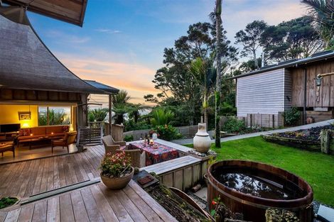 Photo of property in 12 Kereru Grove, Greenhithe, Auckland, 0632