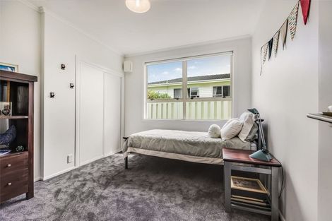 Photo of property in 1 Kowhai Road, Mairangi Bay, Auckland, 0630