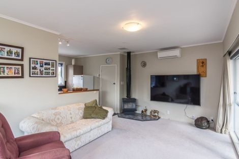 Photo of property in 320 Te Moana Road, Waikanae, 5036