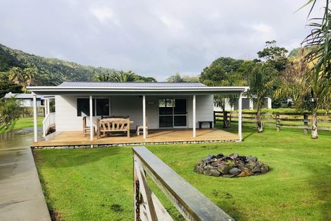 Photo of property in 11 Stack Road, Port Waikato, Tuakau, 2695