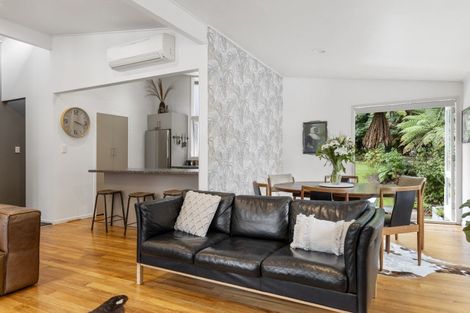 Photo of property in 878 Acacia Bay Road, Acacia Bay, Taupo, 3330