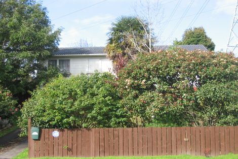 Photo of property in 25 Arlette Place, Massey, Auckland, 0614