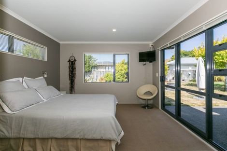 Photo of property in 16 Airini Road, Waimarama, Havelock North, 4294