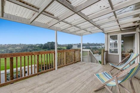 Photo of property in 10 Rimu Road, Stanmore Bay, Whangaparaoa, 0932