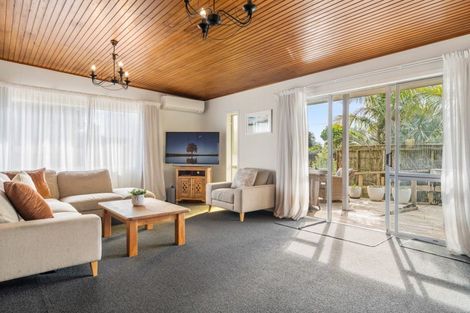 Photo of property in 218 Dickson Road, Papamoa Beach, Papamoa, 3118