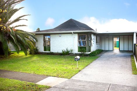 Photo of property in 2/1 Glengowan Place, Conifer Grove, Takanini, 2112