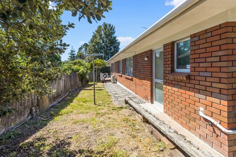 Photo of property in 1/10 May Avenue, Te Atatu South, Auckland, 0610