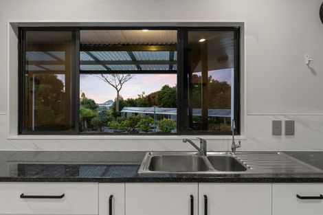 Photo of property in 14 Wade Place, Welcome Bay, Tauranga, 3175