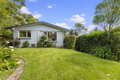 Photo of property in 26b Howard Street, Macandrew Bay, Dunedin, 9014