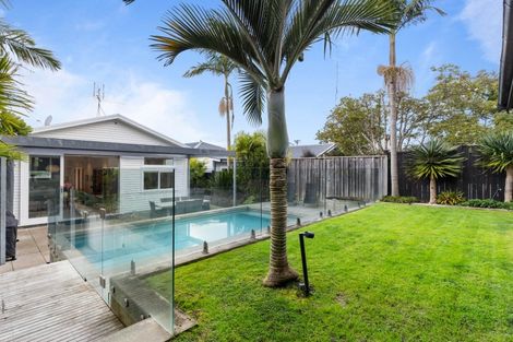 Photo of property in 28 Regina Street, Westmere, Auckland, 1022