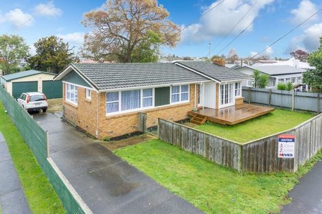 Photo of property in 175 Sandwich Road, St Andrews, Hamilton, 3200