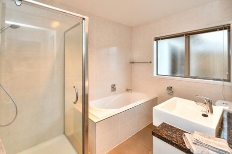 Photo of property in 36 Leburn Crescent, Flat Bush, Auckland, 2016