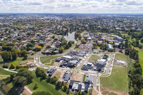 Photo of property in 42 Kanuka Drive, Hokowhitu, Palmerston North, 4410