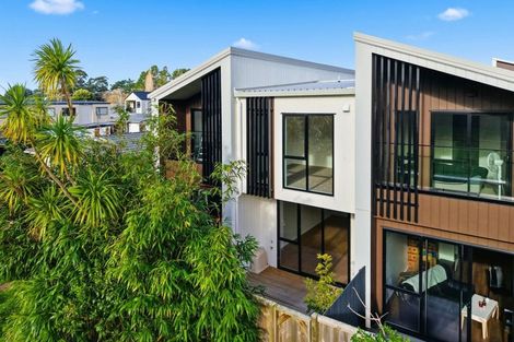 Photo of property in 1/36 Woodside Road, Massey, Auckland, 0614