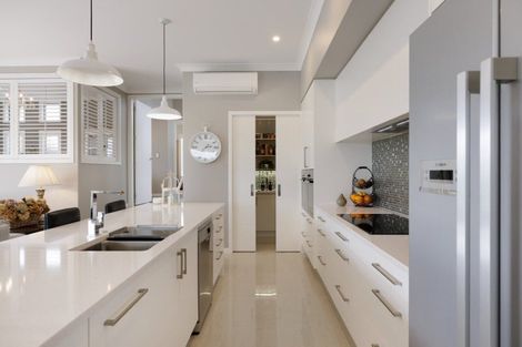 Photo of property in 16 Rexford Heights, Pyes Pa, Tauranga, 3112