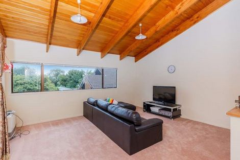 Photo of property in 2 Graham Collins Drive, Windsor Park, Auckland, 0632