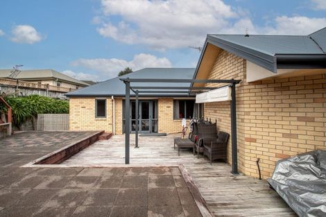 Photo of property in 24 Roderick Place, Rototuna, Hamilton, 3210