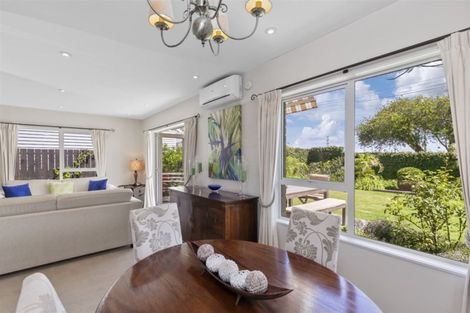 Photo of property in 1/86 Eversleigh Road, Belmont, Auckland, 0622
