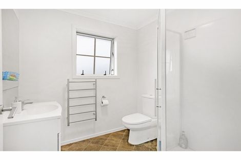 Photo of property in 11 Chiefs Court, Hamilton East, Hamilton, 3216