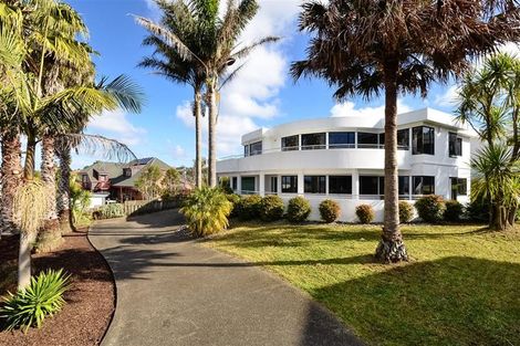 Photo of property in 8 Searidge Rise, West Harbour, Auckland, 0618
