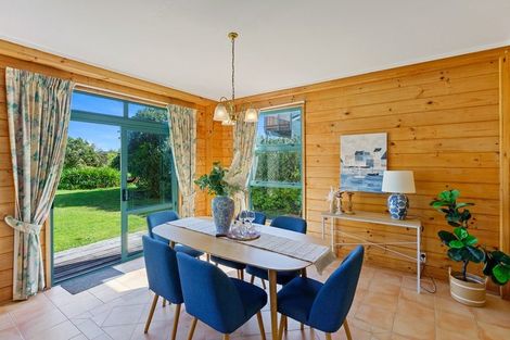 Photo of property in 89 Tutere Street, Waikanae Beach, Waikanae, 5036