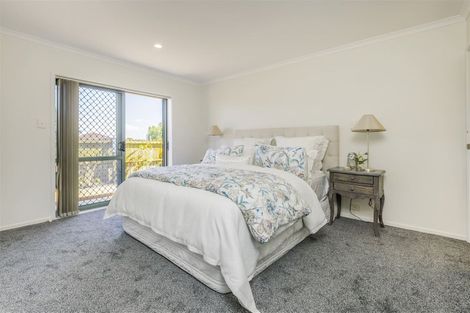 Photo of property in 34 Tussock Avenue, Mangere, Auckland, 2022