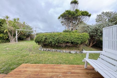 Photo of property in 166 Mitchell Street, Brooklyn, Wellington, 6021