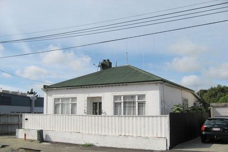 Photo of property in 102 Grafton Street, Waltham, Christchurch, 8011