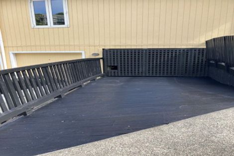 Photo of property in 2/39 Onslow Road, Khandallah, Wellington, 6035