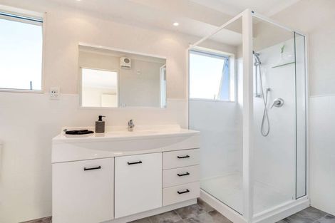 Photo of property in 1/186 Marine Parade, Mount Maunganui, 3116