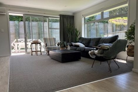 Photo of property in 9 Lakeside Terrace, Omokoroa, 3114