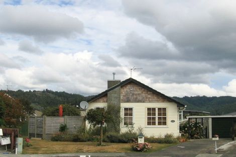 Photo of property in 18 Parera Grove, Heretaunga, Upper Hutt, 5018