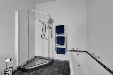 Photo of property in 129 Richmond Road, Brixton, New Plymouth, 4373