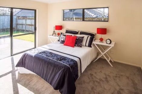 Photo of property in 36 Lilybank Crescent, East Tamaki, Auckland, 2013