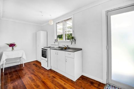 Photo of property in 383 Saint Aubyn Street, Moturoa, New Plymouth, 4310