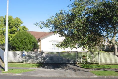 Photo of property in 8 Bernina Place, Weymouth, Auckland, 2103