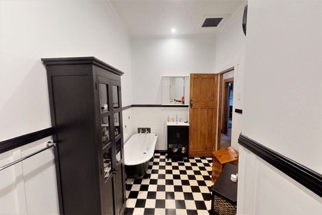 Photo of property in 556a Queen Street East, Levin, 5510