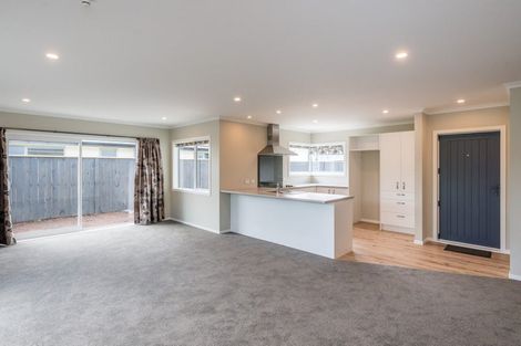 Photo of property in 93a Bartholomew Road, Levin, 5510