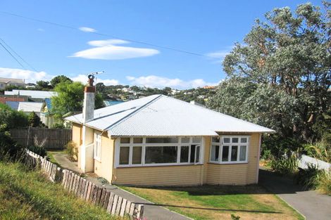 Photo of property in 106 Tauhinu Road, Miramar, Wellington, 6022