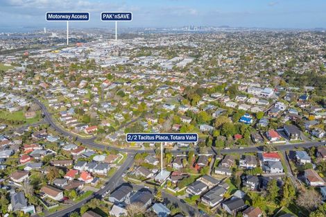Photo of property in 2/2 Tacitus Place, Totara Vale, Auckland, 0629